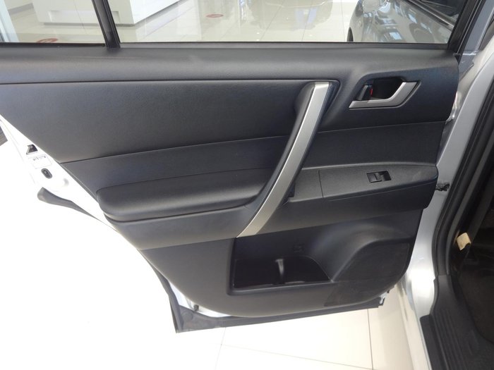 2011 Toyota Kluger KX-S