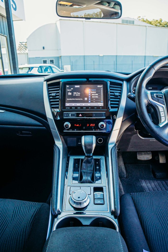 2021 Mitsubishi Pajero Sport GLX