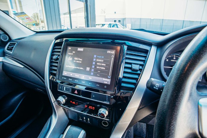 2021 Mitsubishi Pajero Sport GLX