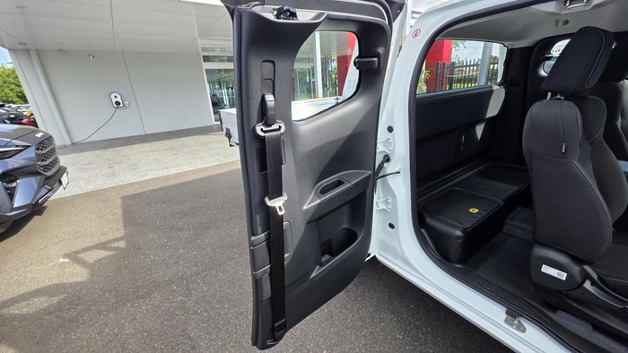 2025 Isuzu D-MAX SX MY25.5 4X4 Dual Range Mineral White