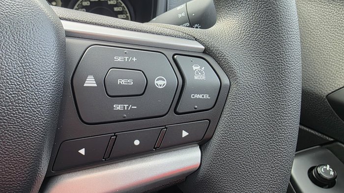 2025 Isuzu D-MAX SX MY25.5 4X4 Dual Range Mineral White