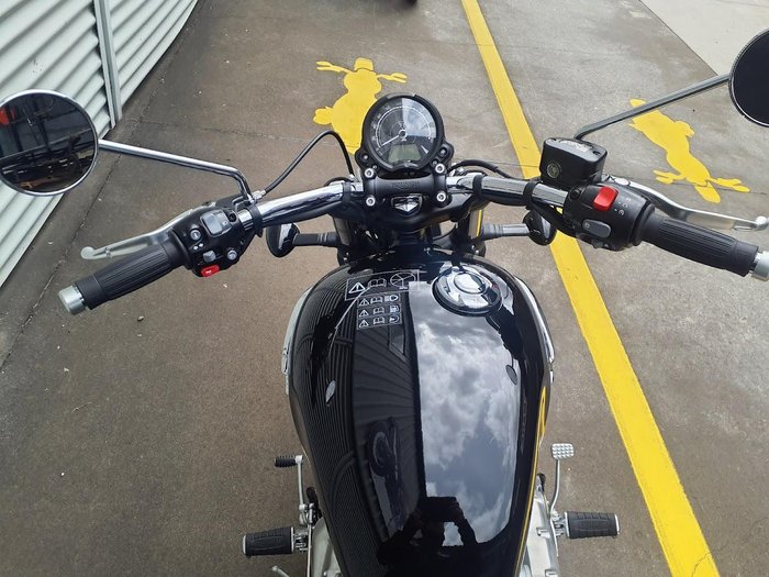 2025 Triumph Bonneville Speedmaster Speedmaster Black