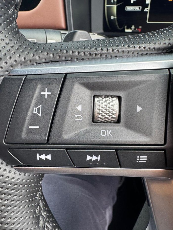 2025 Mitsubishi Outlander Exceed Tourer ZM MY25 AWD White Diamond with Black Mica Roof