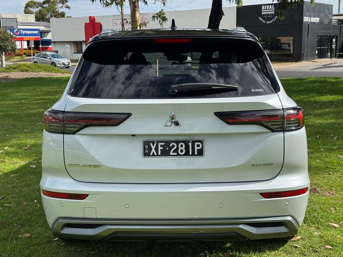 2025 Mitsubishi Outlander Exceed Tourer ZM MY25 AWD White Diamond with Black Mica Roof