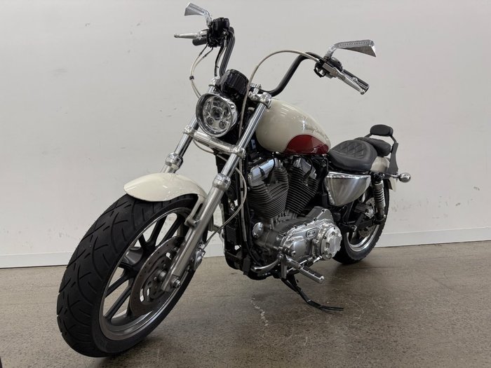 2012 HARLEY-DAVIDSON XL883L SUPER LOW White