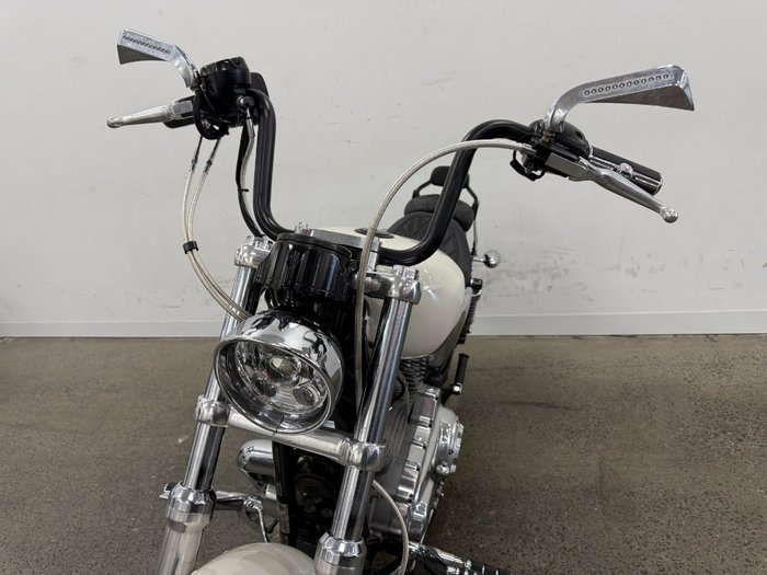 2012 HARLEY-DAVIDSON XL883L SUPER LOW White