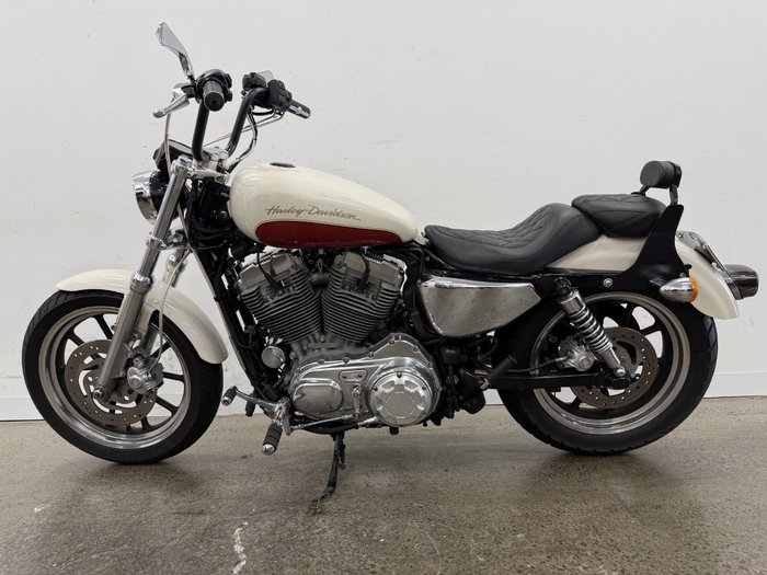 2012 HARLEY-DAVIDSON XL883L SUPER LOW White