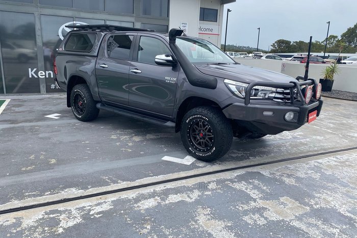 2016 Toyota Hilux SR5