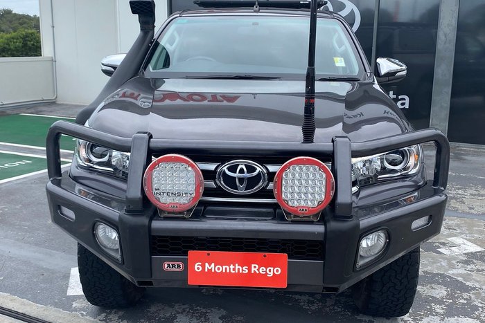 2016 Toyota Hilux SR5