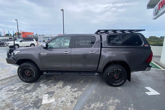 2016 Toyota Hilux SR5