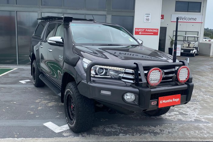 2016 Toyota Hilux SR5