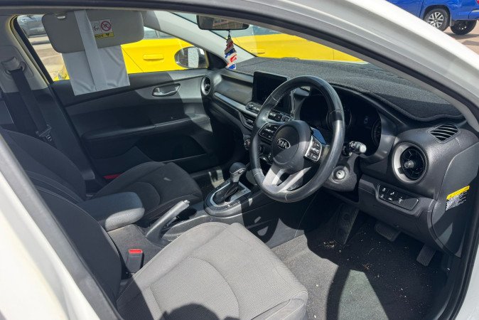 2019 KIA CERATO SPORT + NAV