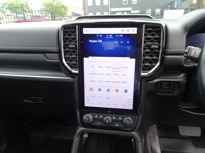 2023 Ford Everest Platinum