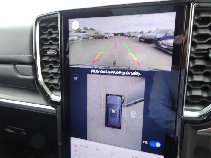 2023 Ford Everest Platinum