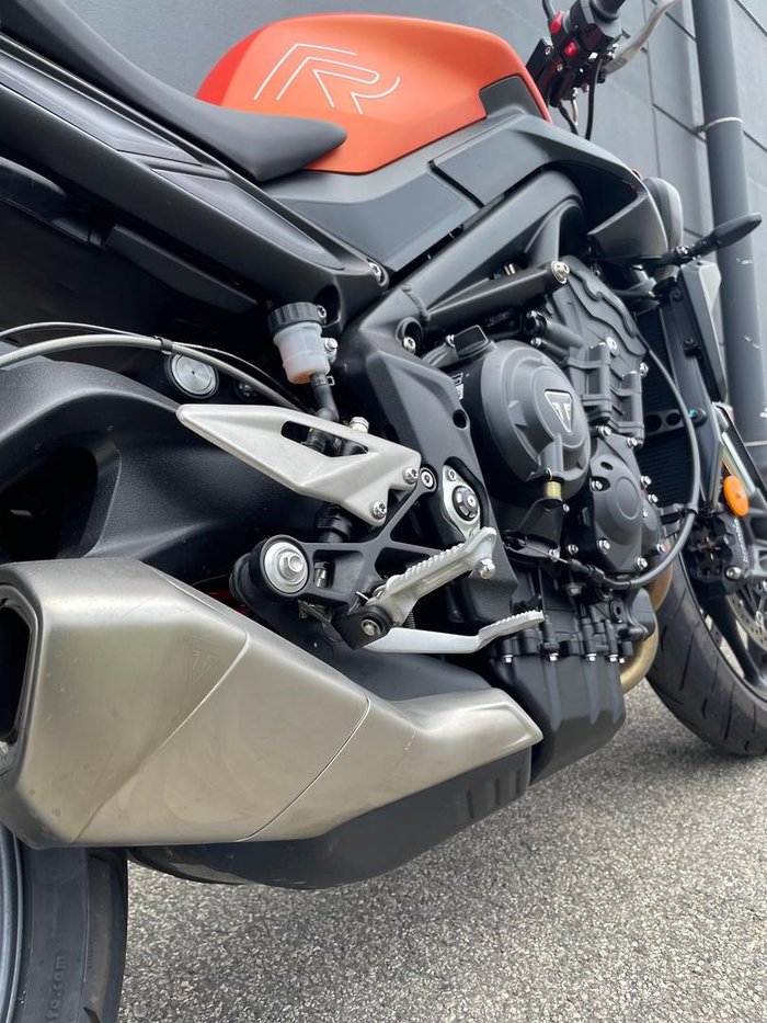 2024 Triumph Street Triple R 765 Street Triple Orange