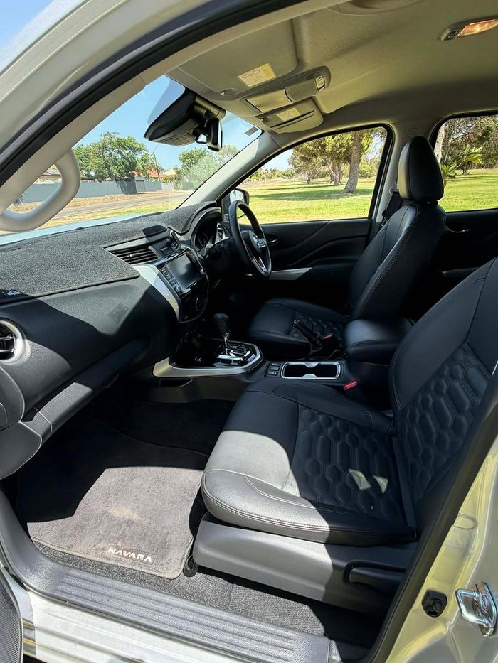 2023 Nissan Navara ST-X