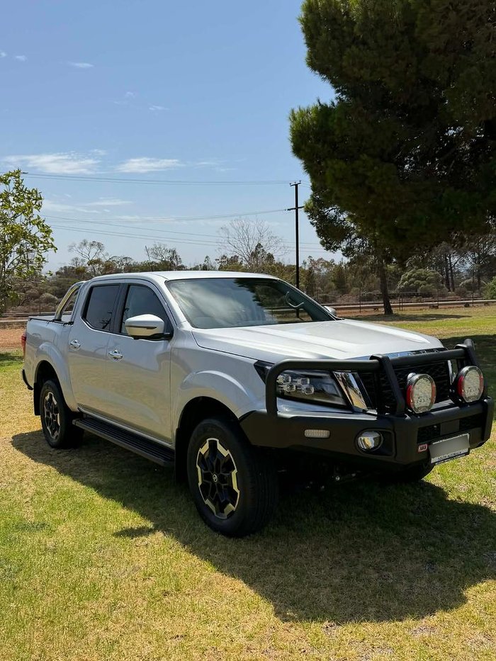 2023 Nissan Navara ST-X