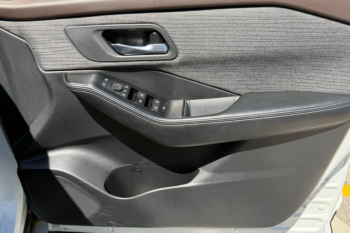 2023 Nissan X-TRAIL ST