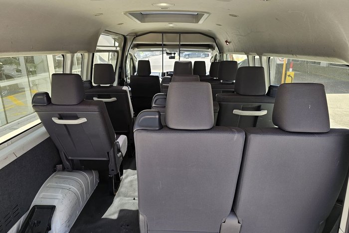 2021 Toyota Hiace Commuter