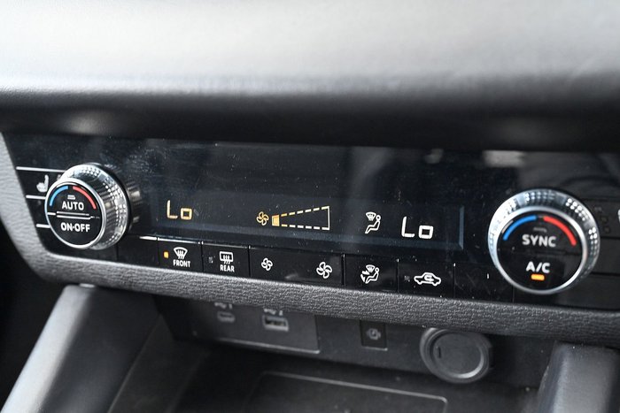 2024 Mitsubishi Outlander Black Edition