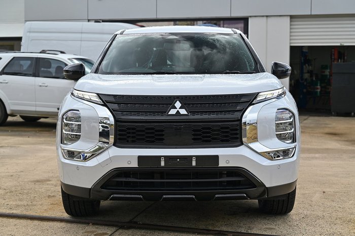 2024 Mitsubishi Outlander Black Edition