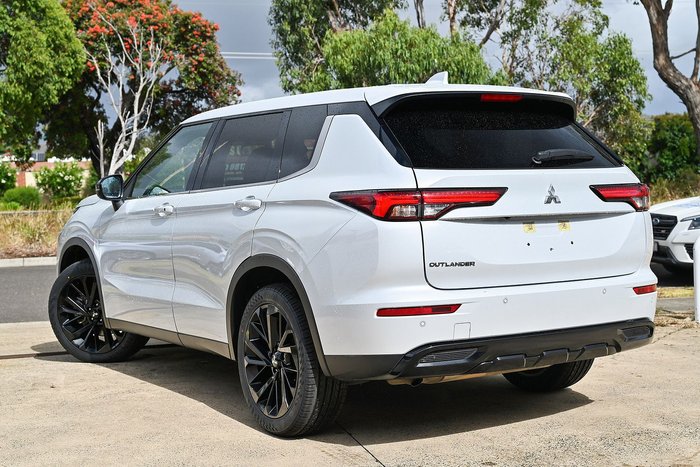 2024 Mitsubishi Outlander Black Edition