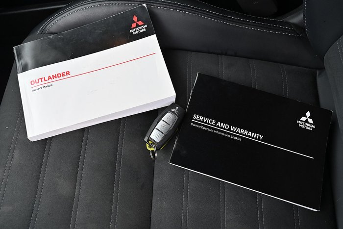 2024 Mitsubishi Outlander Black Edition