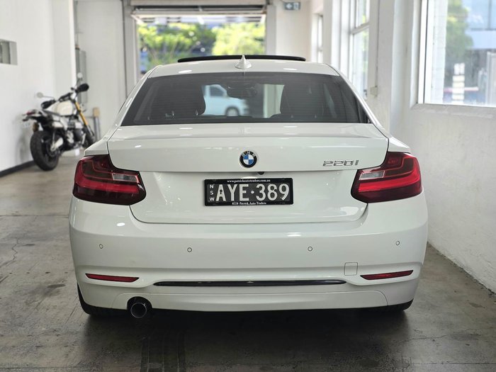 2016 BMW 2 Series 220i Luxury Line