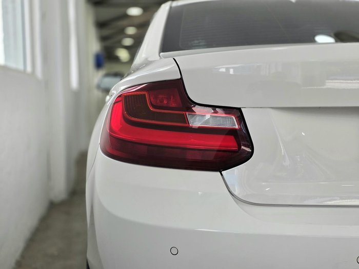 2016 BMW 2 Series 220i Luxury Line