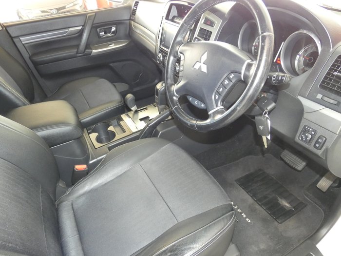 2019 Mitsubishi Pajero GLS