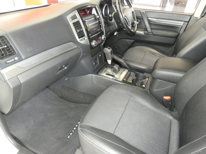 2019 Mitsubishi Pajero GLS