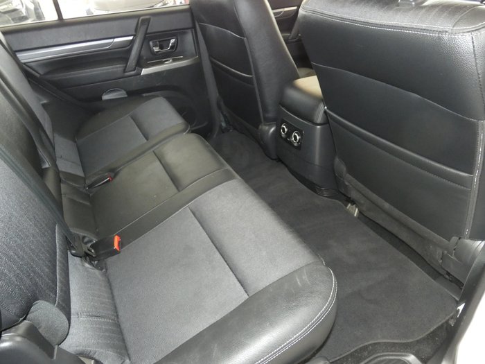 2019 Mitsubishi Pajero GLS