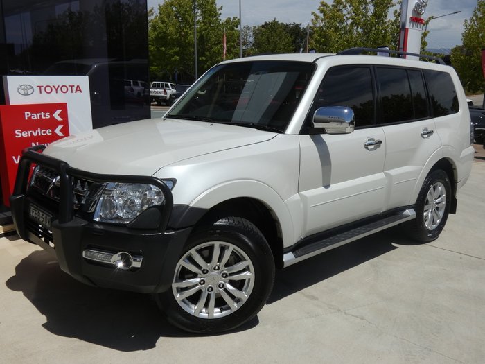 2019 Mitsubishi Pajero GLS