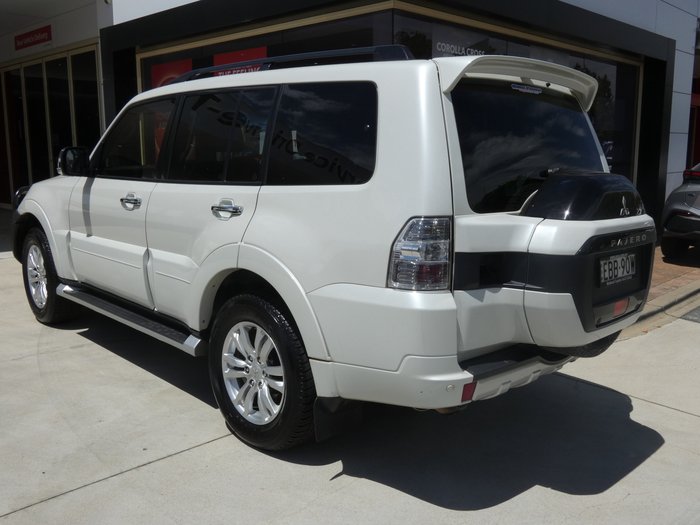 2019 Mitsubishi Pajero GLS