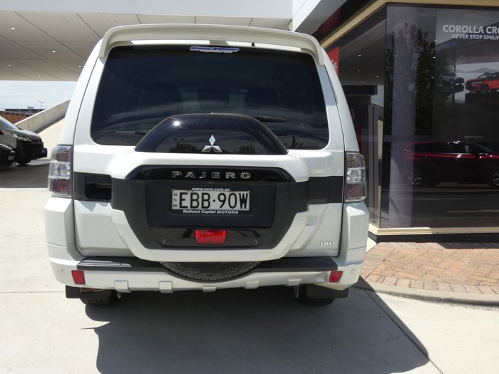 2019 Mitsubishi Pajero GLS