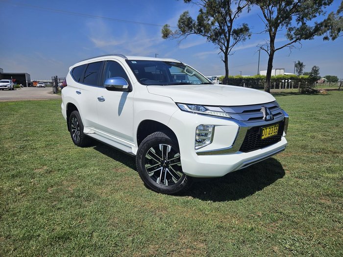 2023 Mitsubishi Pajero Sport GLS