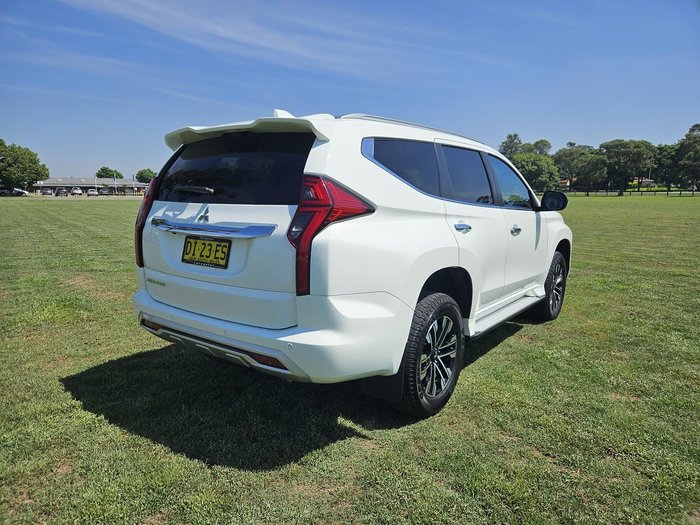 2023 Mitsubishi Pajero Sport GLS