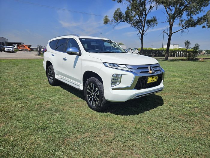 2023 Mitsubishi Pajero Sport GLS