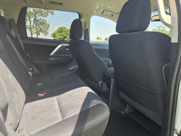 2023 Mitsubishi Pajero Sport GLS