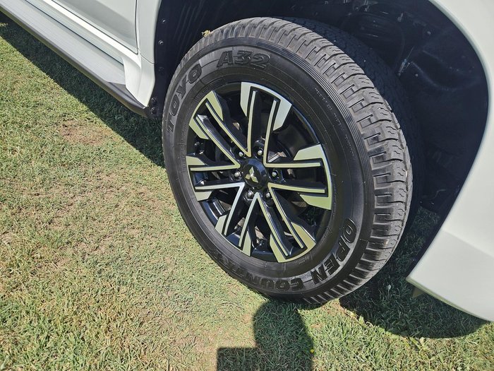 2023 Mitsubishi Pajero Sport GLS