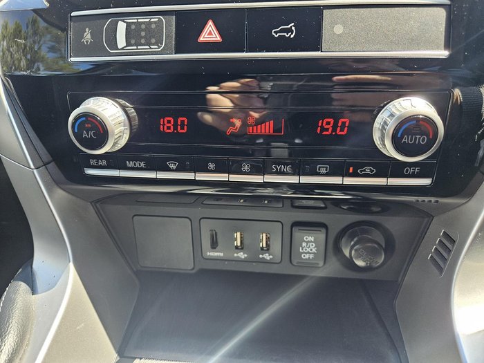 2023 Mitsubishi Pajero Sport GLS