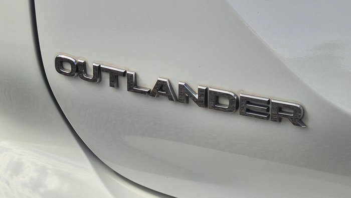 2021 Mitsubishi Outlander LS