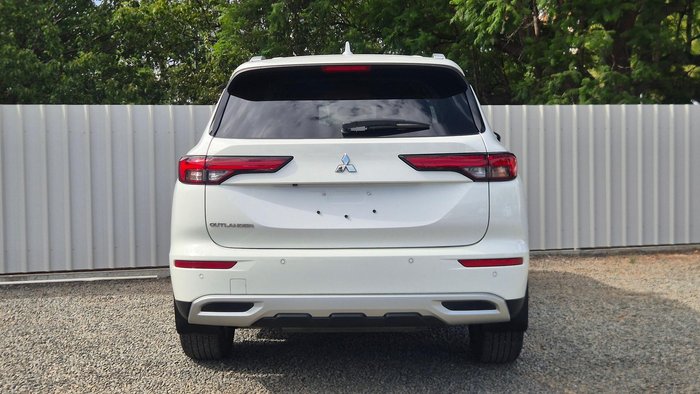 2021 Mitsubishi Outlander LS