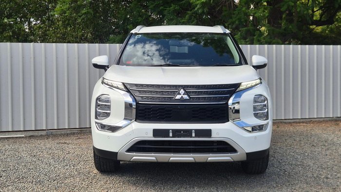 2021 Mitsubishi Outlander LS