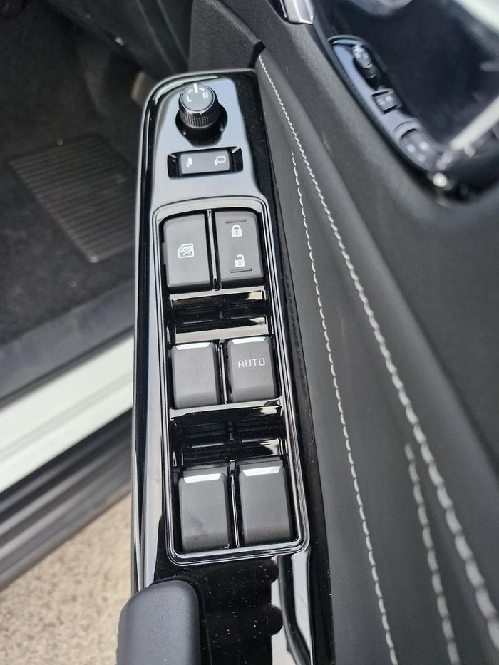 2025 Isuzu MU-X LS-T