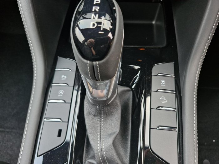 2025 Isuzu MU-X LS-T