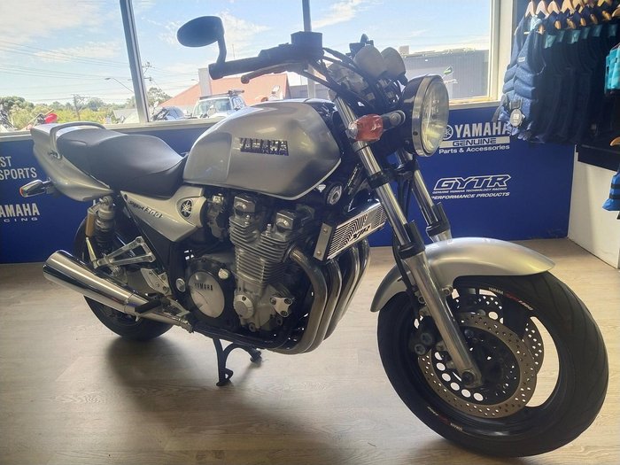 2000 Yamaha