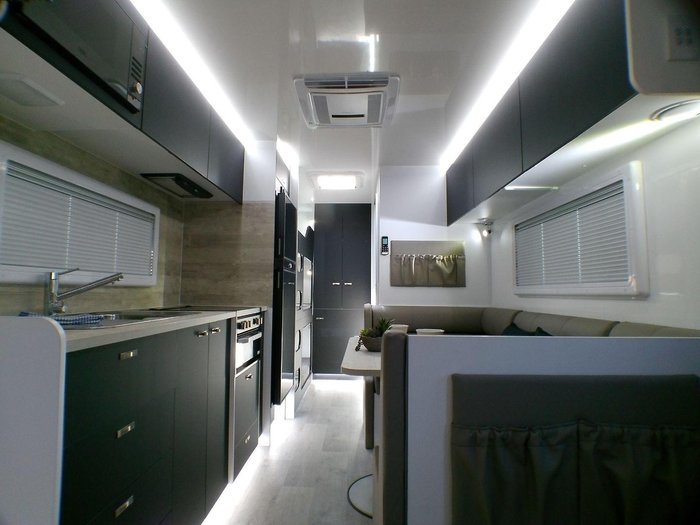 2025 Windsor Genesis 220Md 22' 3 Bunk