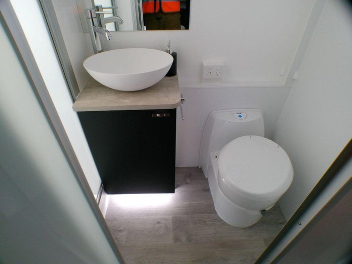 2025 Windsor Genesis 220Md 22' 2 Bunk