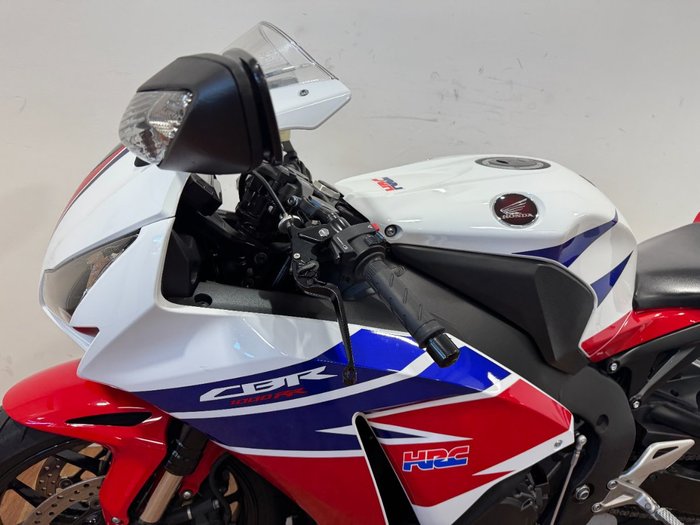 2015 Honda CBR1000RR (FIREBLADE) WHITE